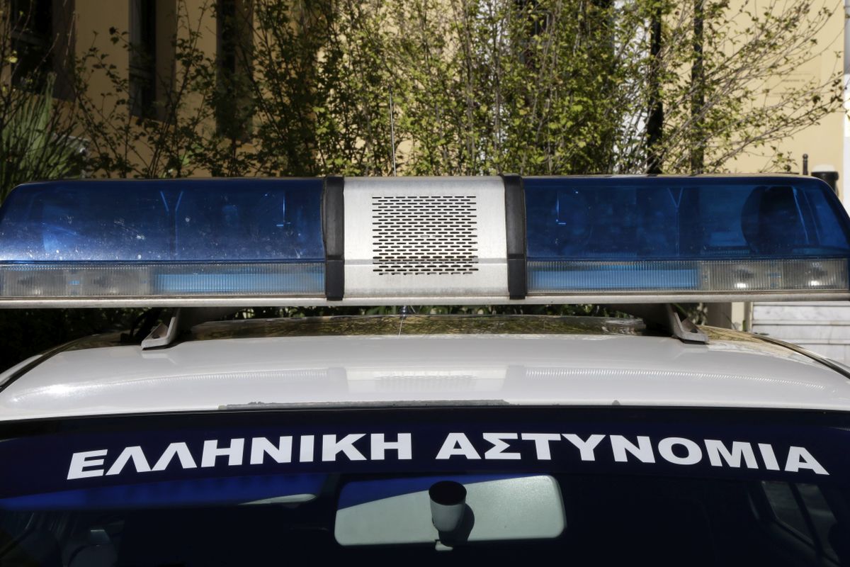 Νεκρός βρέθηκε 29χρονος άνδρας στο Αστυνομικό Τμήμα Ομόνοιας